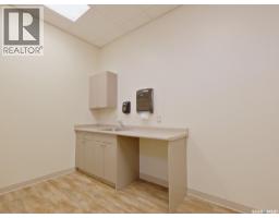 111 1st Avenue W, Rosetown, SK S0L2V0 Photo 33
