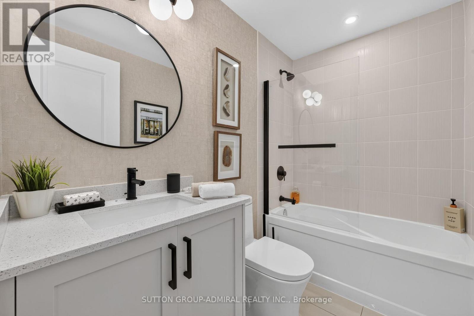 #1206W 10 GATINEAU DRIVE - 4