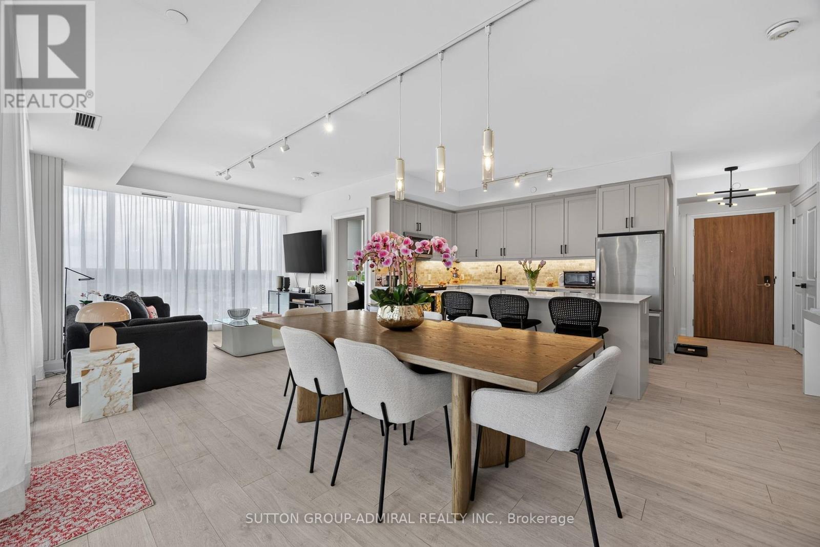 #1206W 10 GATINEAU DRIVE - 5