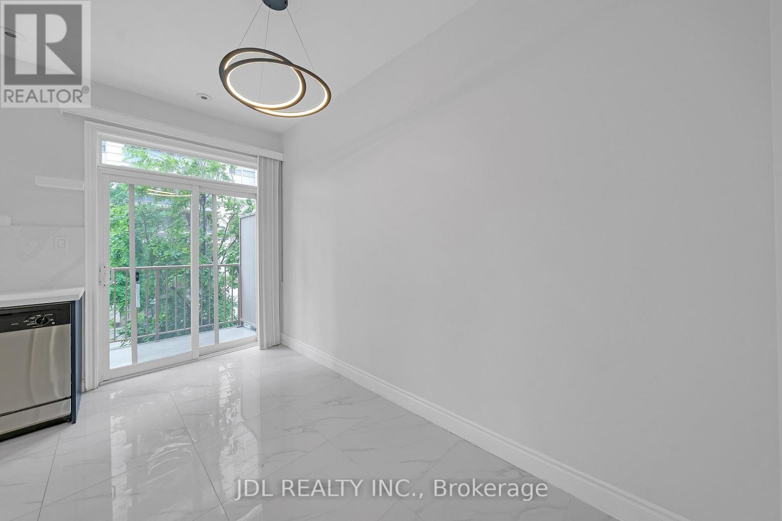 25 GALLERIA PARKWAY - 15