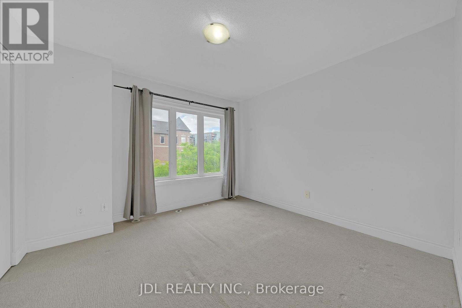25 GALLERIA PARKWAY - 21