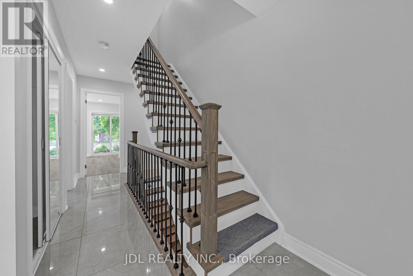 25 GALLERIA PARKWAY - 5