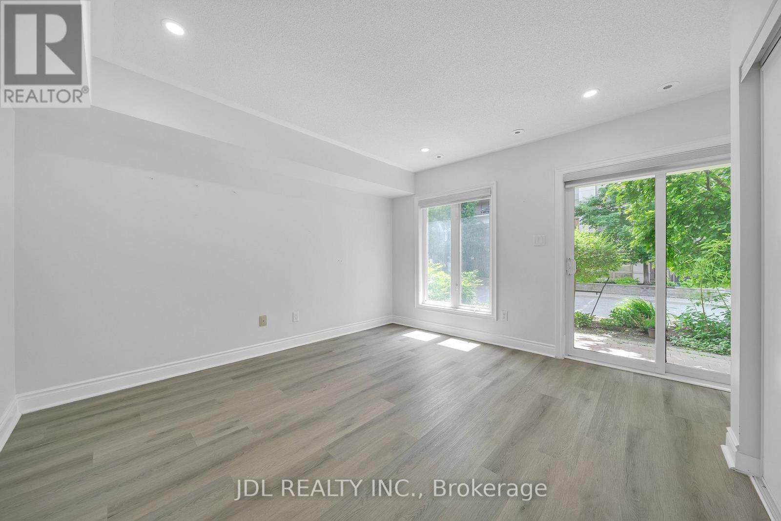25 GALLERIA PARKWAY - 7