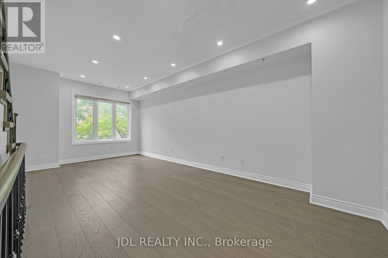 25 GALLERIA PARKWAY - 9