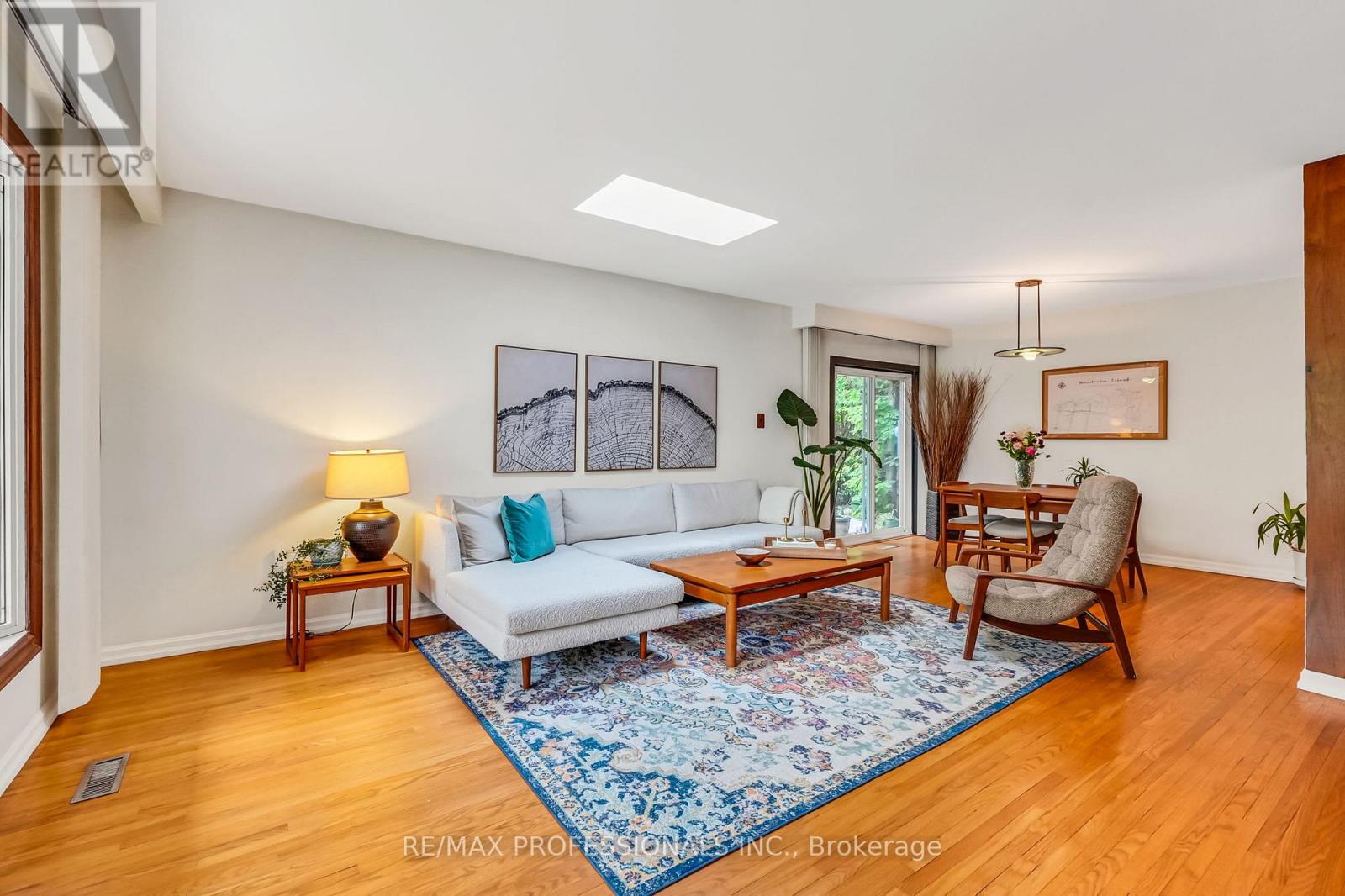 37 SUNPLAINS CRESCENT - 10