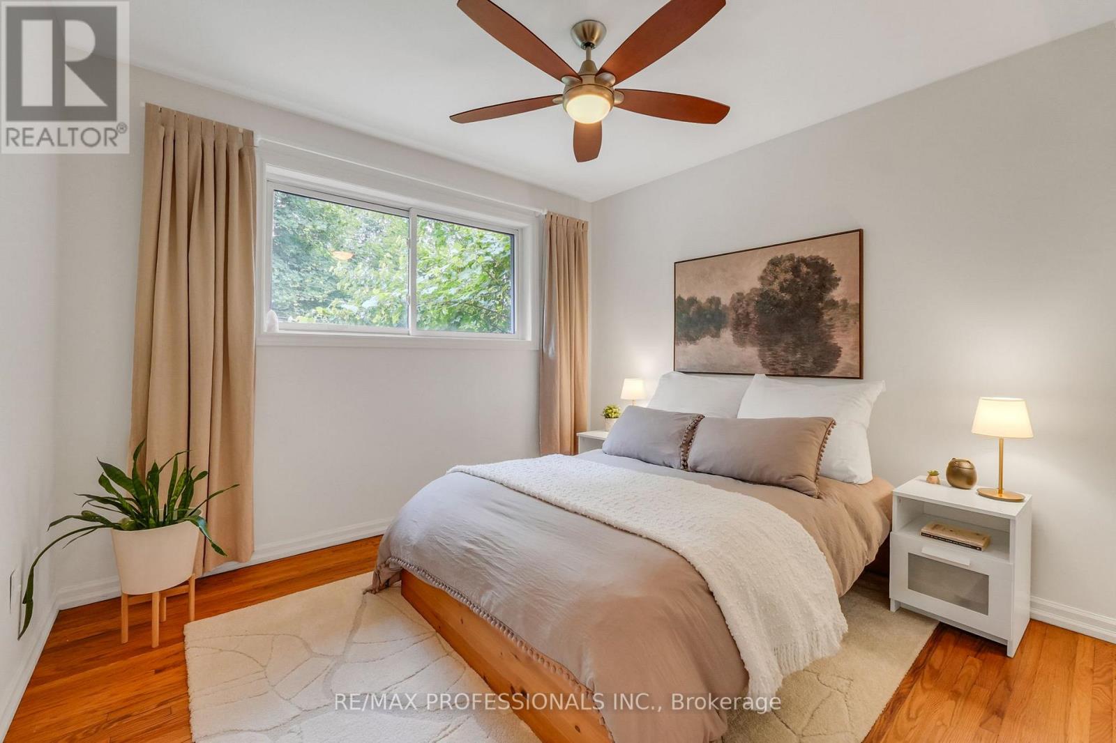 37 SUNPLAINS CRESCENT - 17