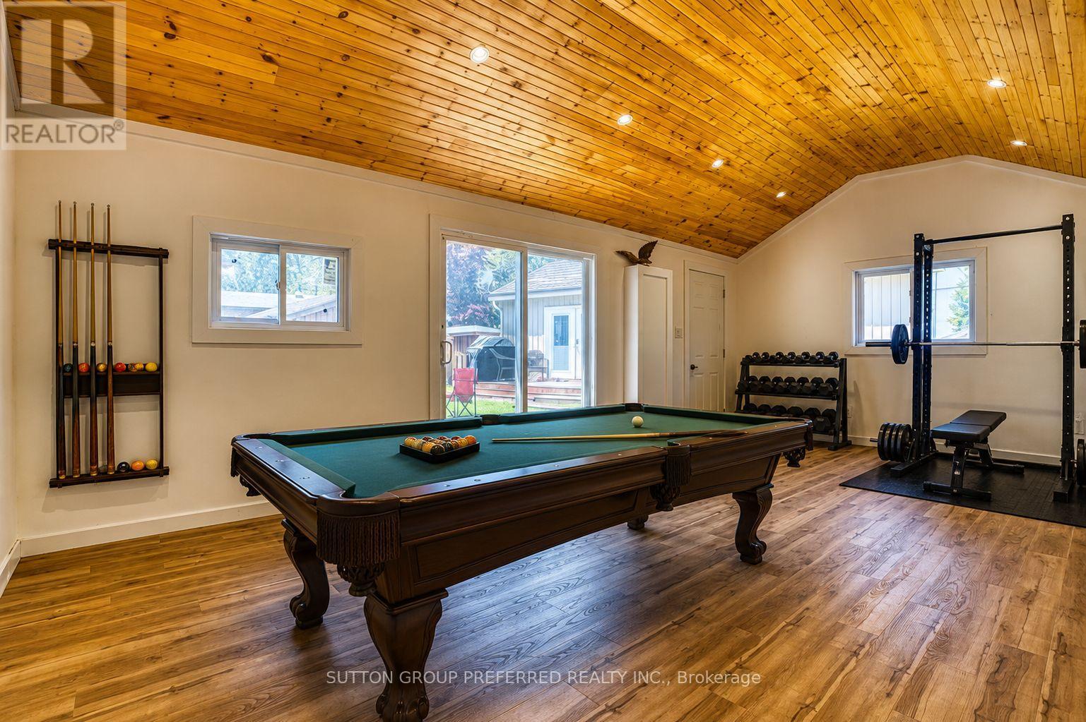 20 BLUEWATER DRIVE - 27