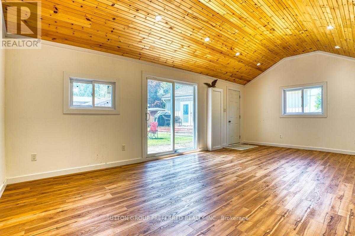20 BLUEWATER DRIVE - 28