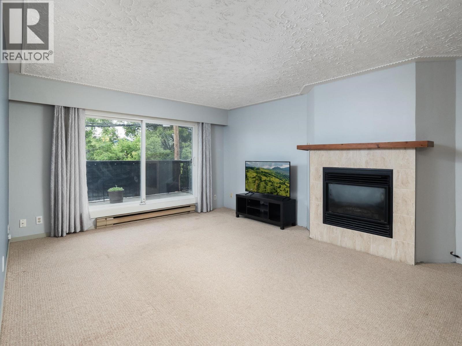 #107 1654 10TH AVENUE - 4