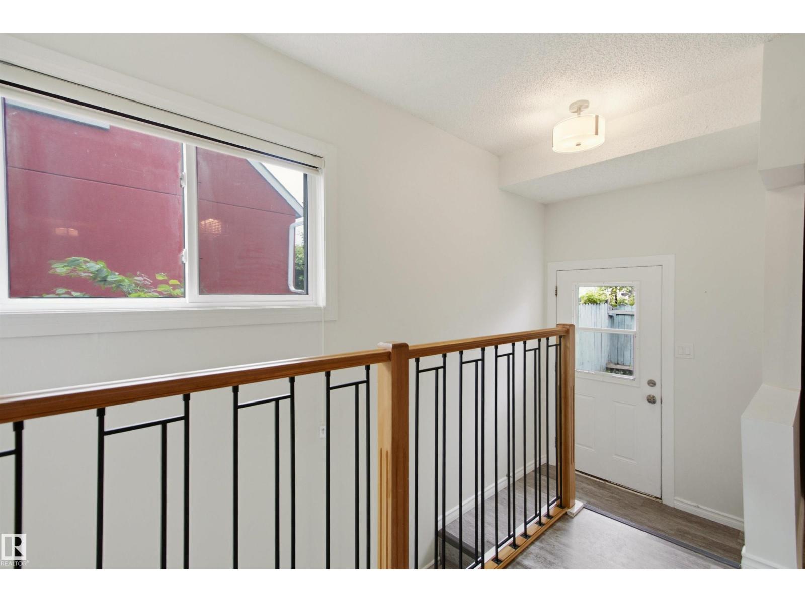 6420 105 ST NW - 36