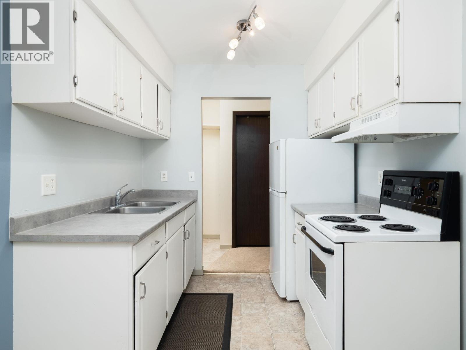 #107 1654 10TH AVENUE - 10