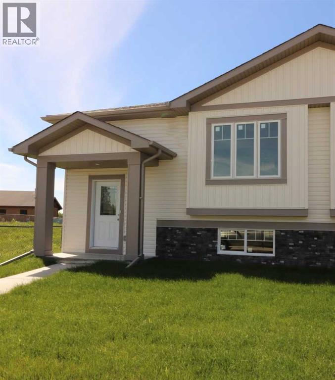447 Henricks Drive - 2