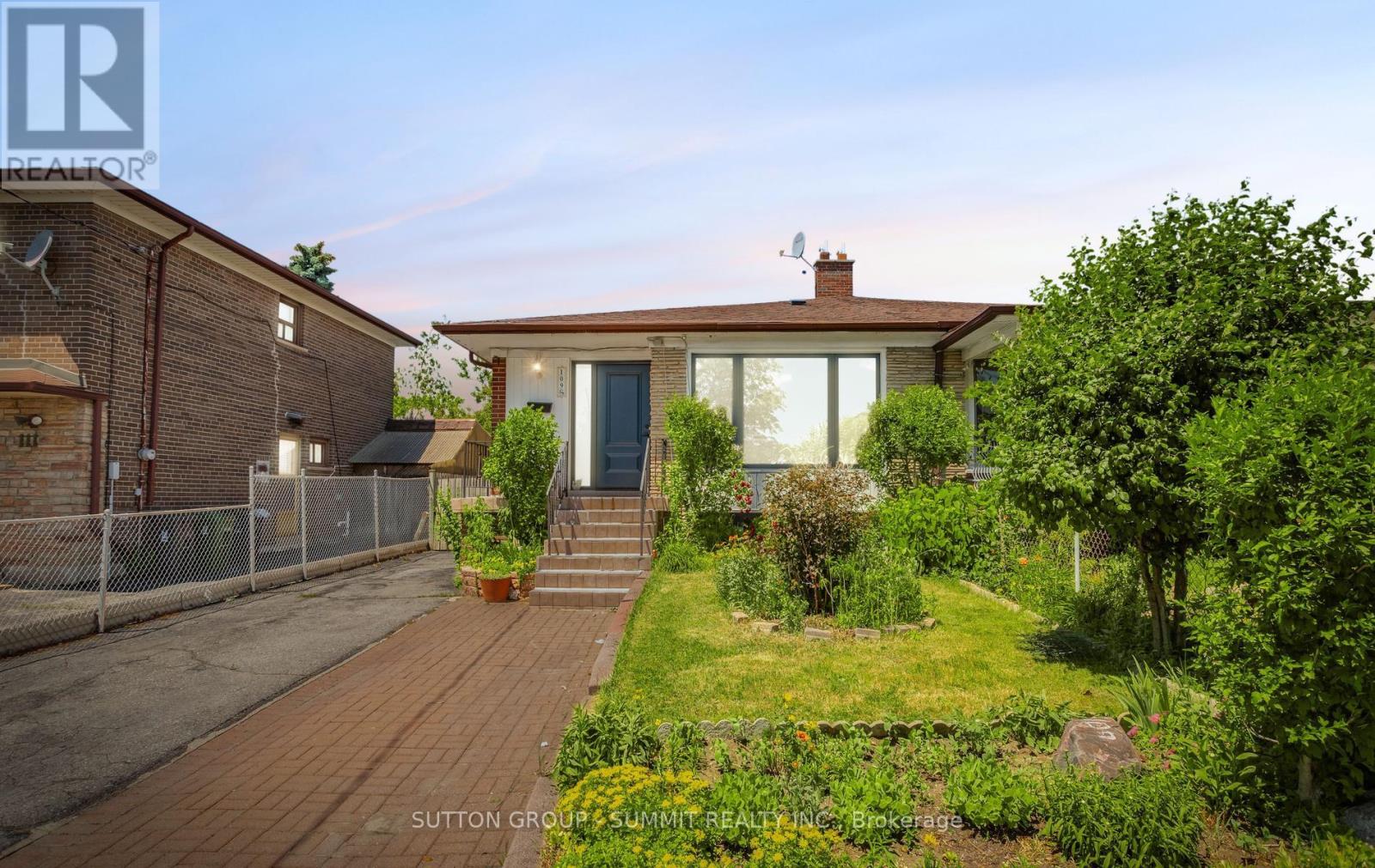 109 ELNATHAN CRESCENT - 1