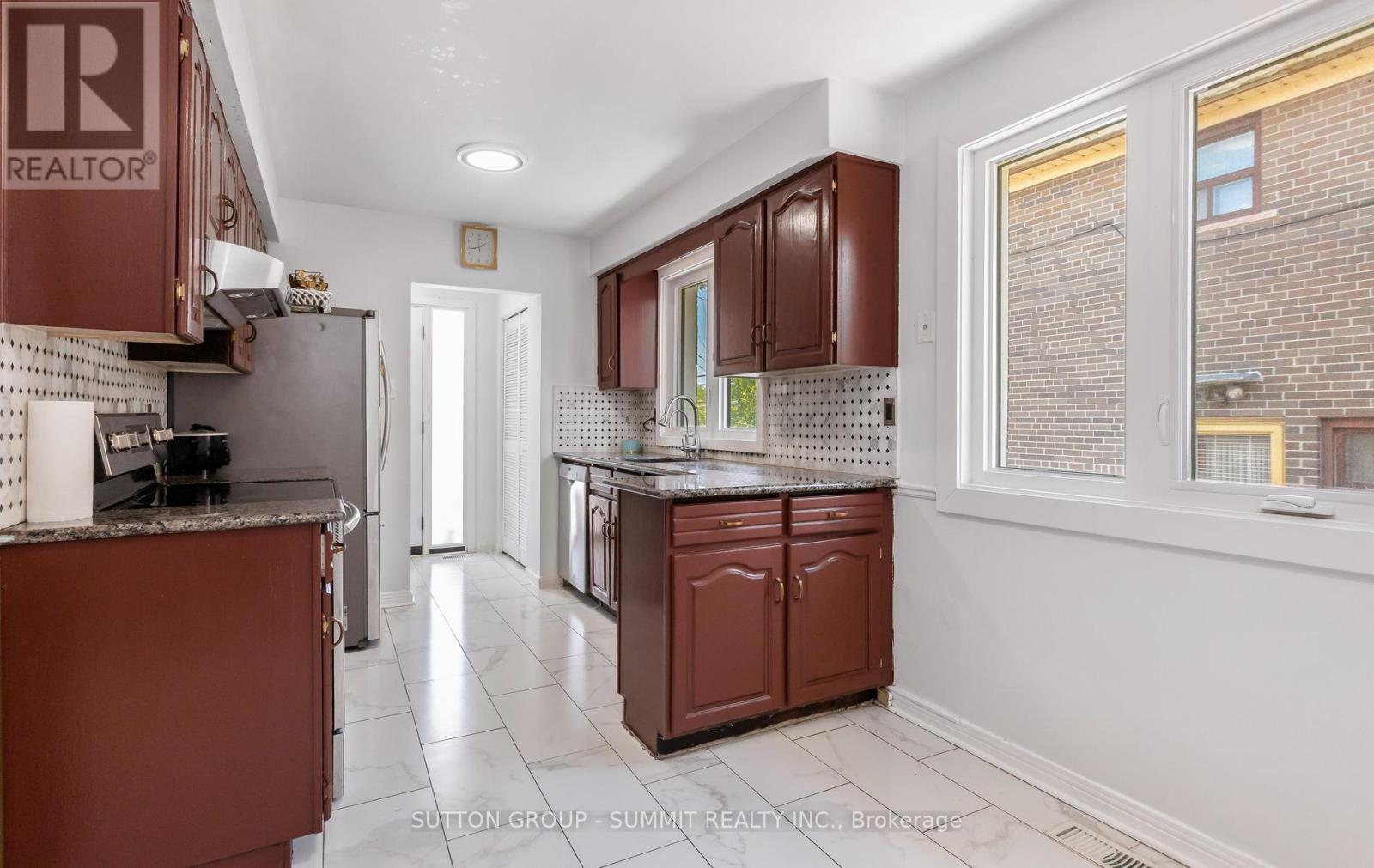 109 ELNATHAN CRESCENT - 19