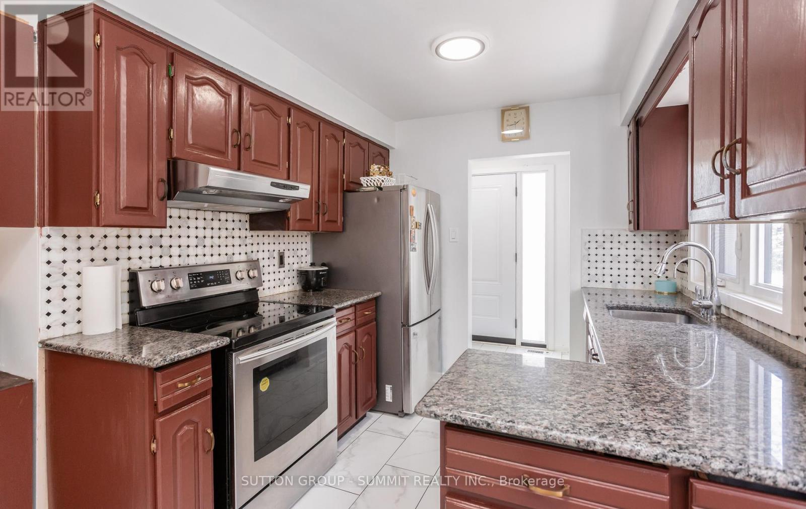 109 ELNATHAN CRESCENT - 21