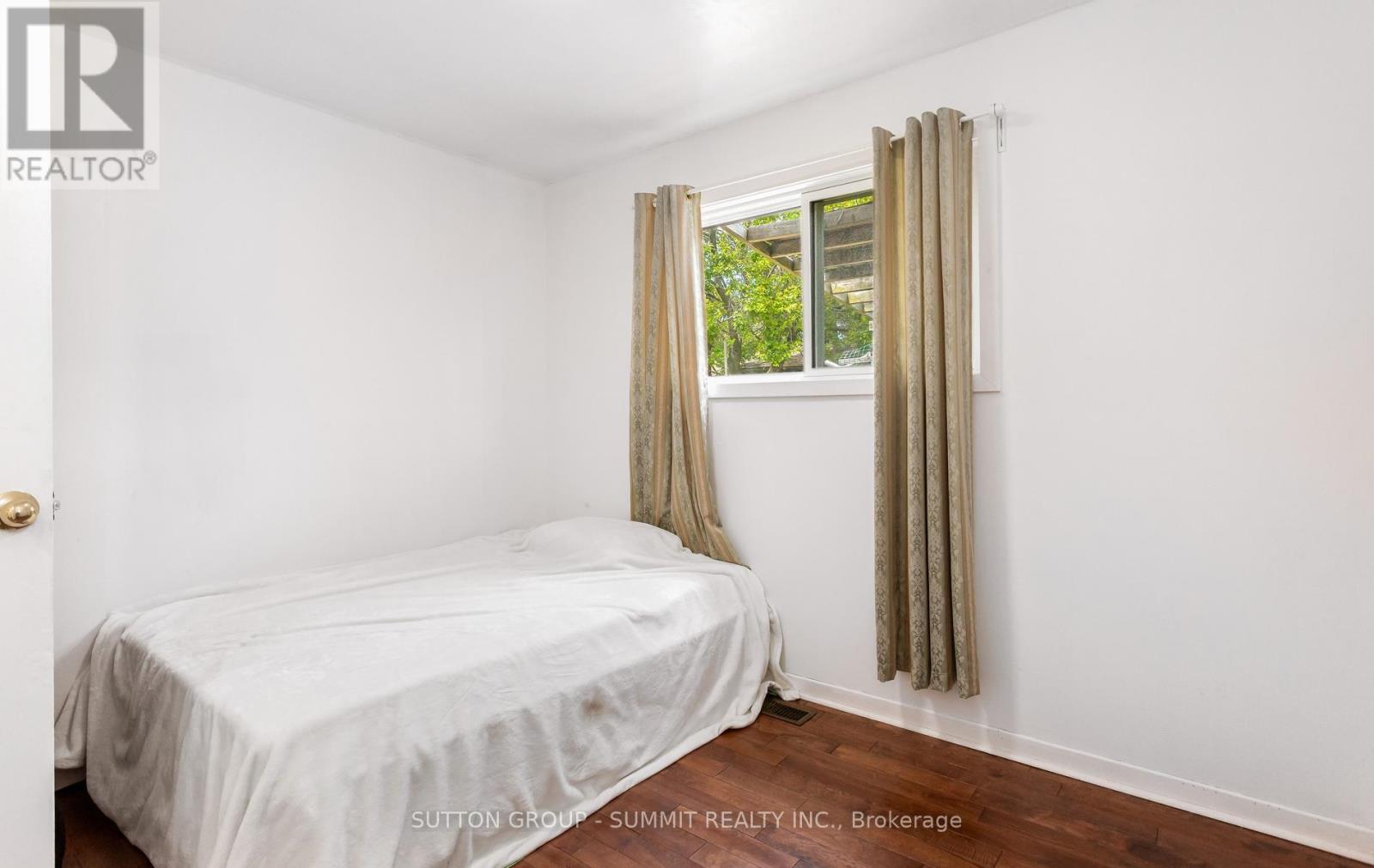 109 ELNATHAN CRESCENT - 31