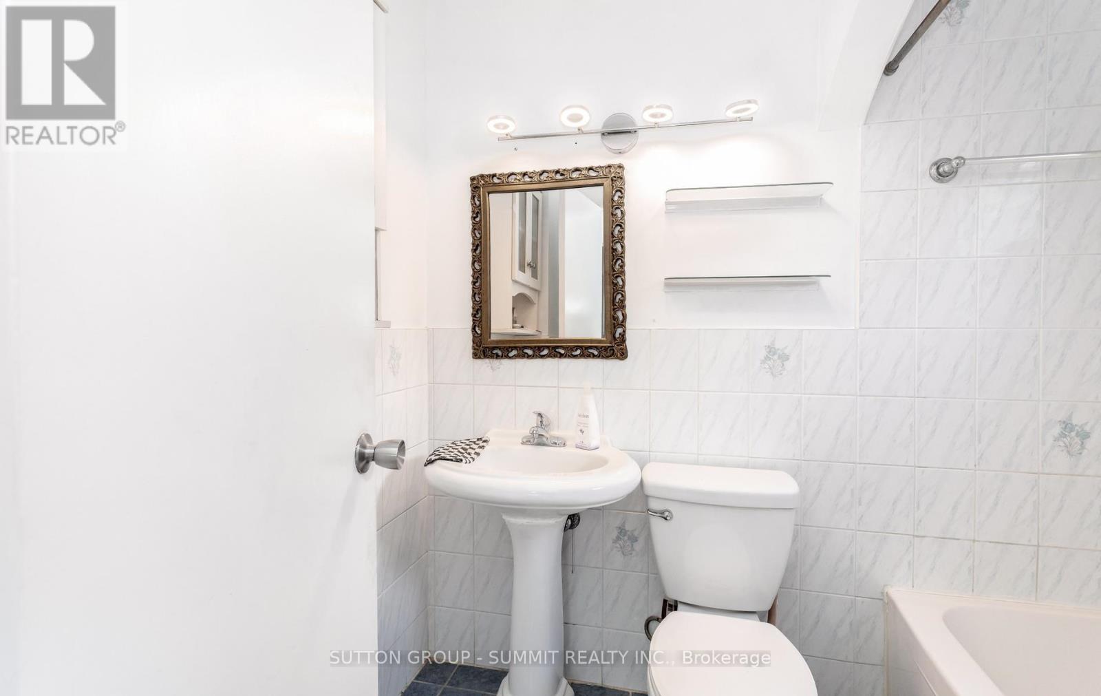 109 ELNATHAN CRESCENT - 35