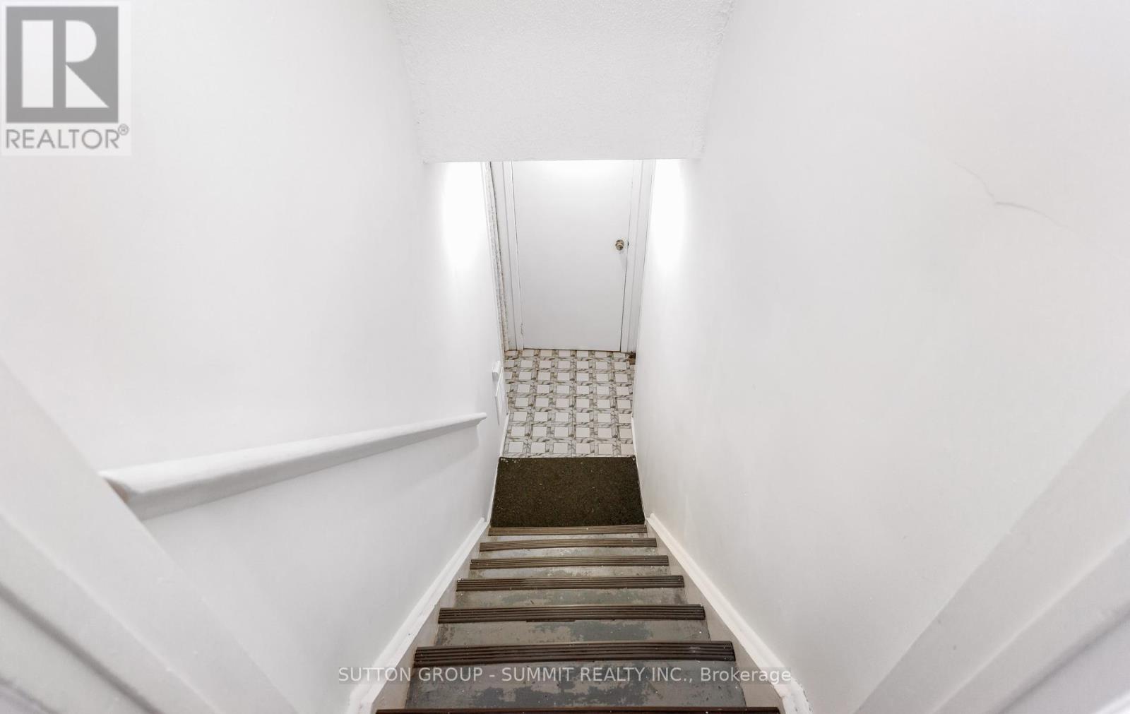 109 ELNATHAN CRESCENT - 37