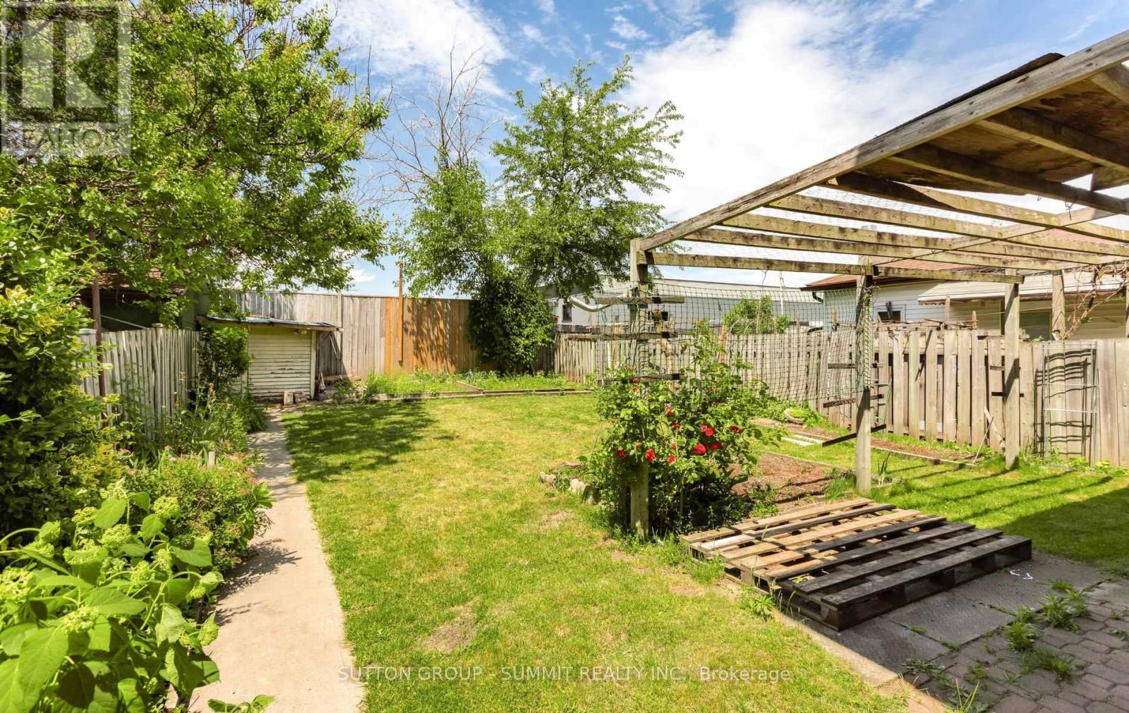109 ELNATHAN CRESCENT - 47