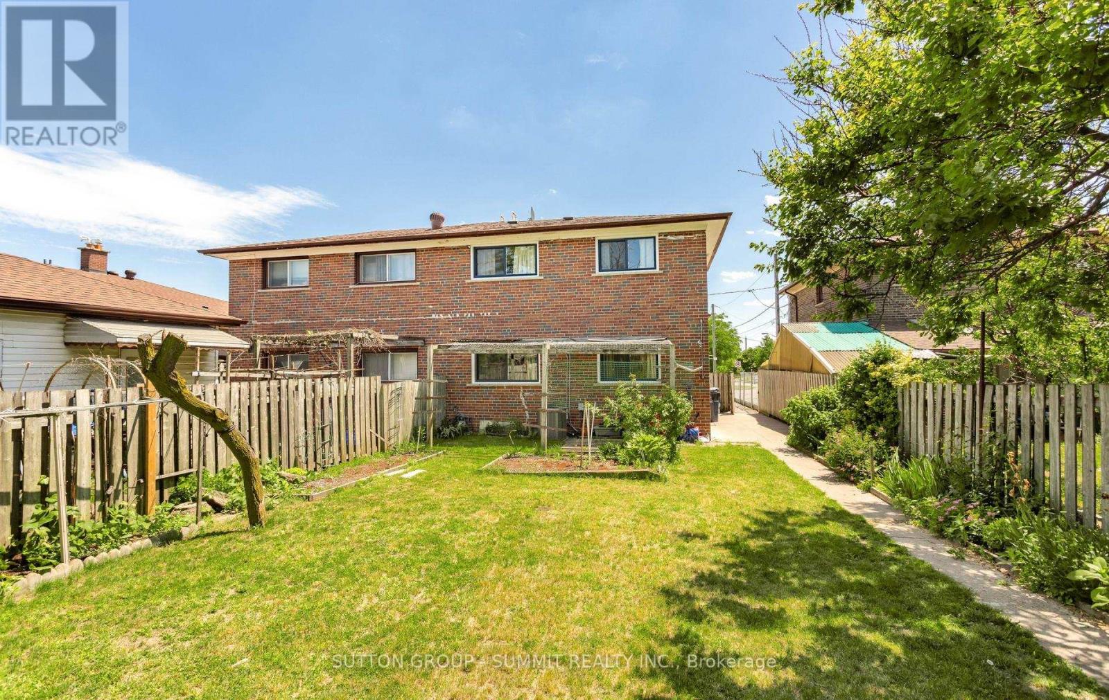 109 ELNATHAN CRESCENT - 50