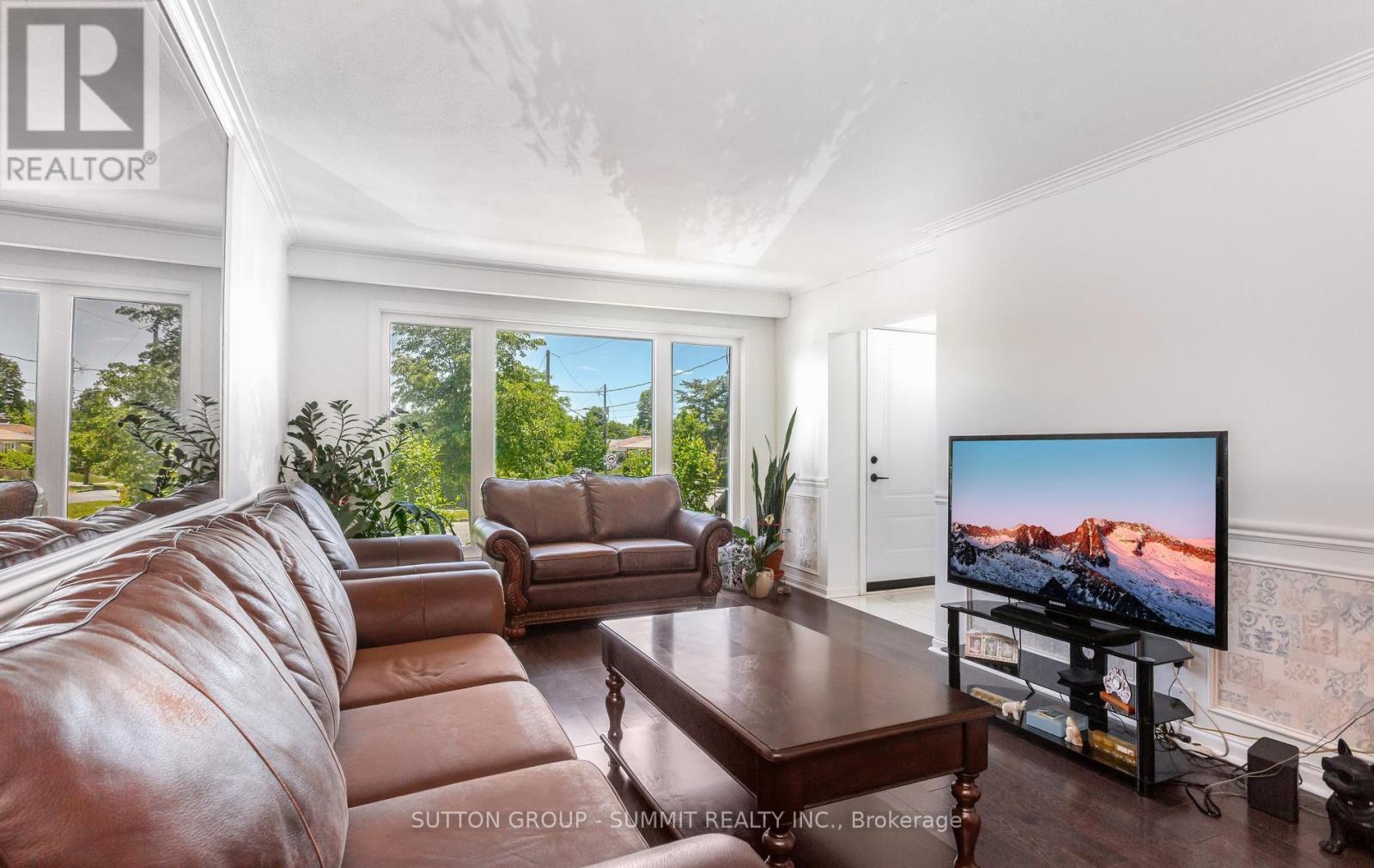 109 ELNATHAN CRESCENT - 9