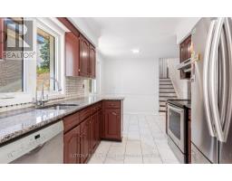 109 Elnathan Crescent, Toronto, ON M9L2G2 Photo 15