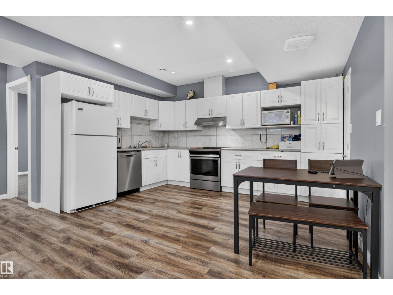 704 39 ST SW - 61