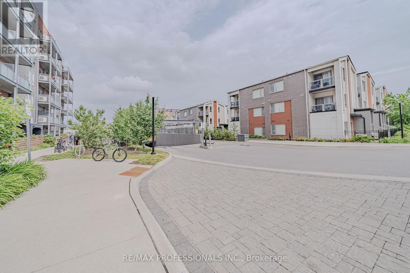 #401 5155 SHEPPARD EAST AVENUE - 27
