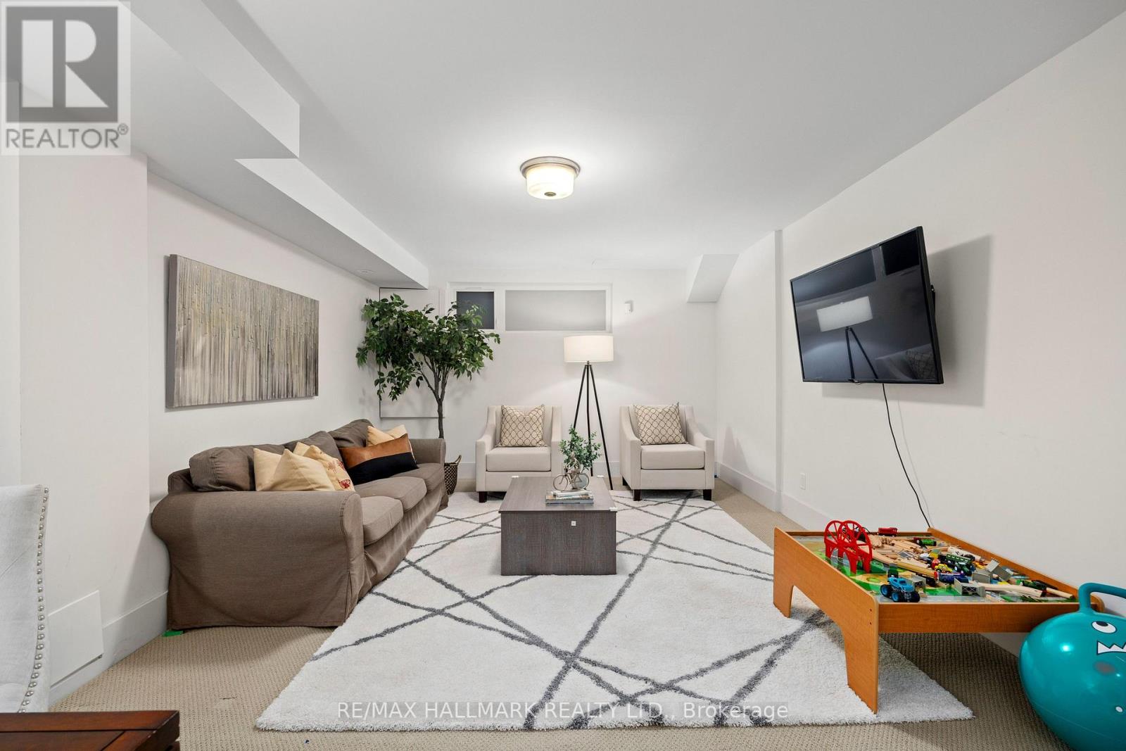 68 BOULTON AVENUE - 29