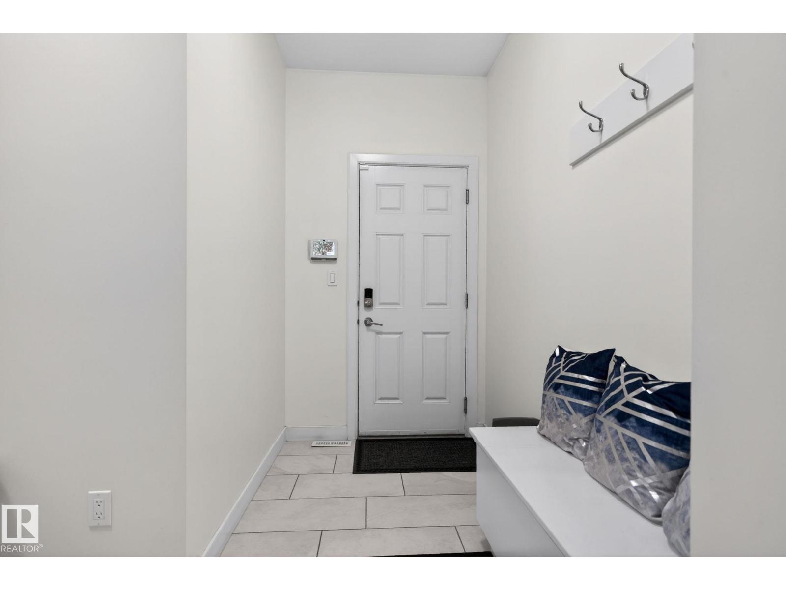 704 39 ST SW - 17