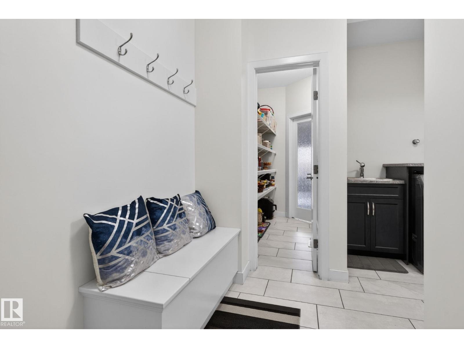 704 39 ST SW - 18
