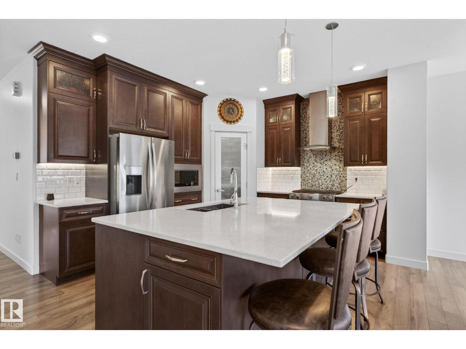 704 39 ST SW - 21