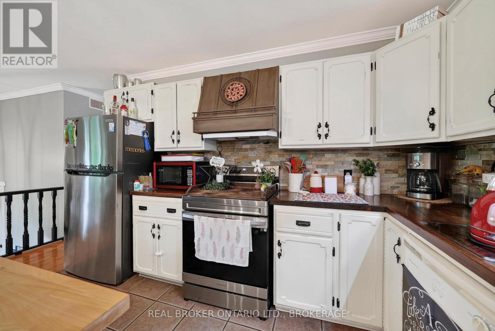 5121 BRUNET ROAD - 10