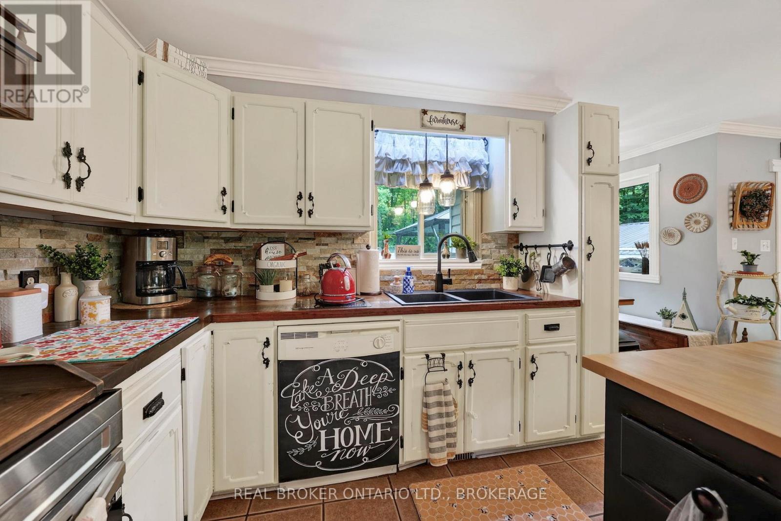 5121 BRUNET ROAD - 11