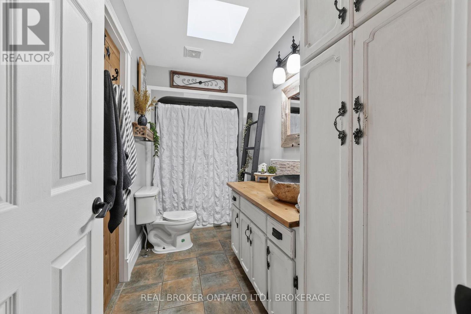 5121 BRUNET ROAD - 12