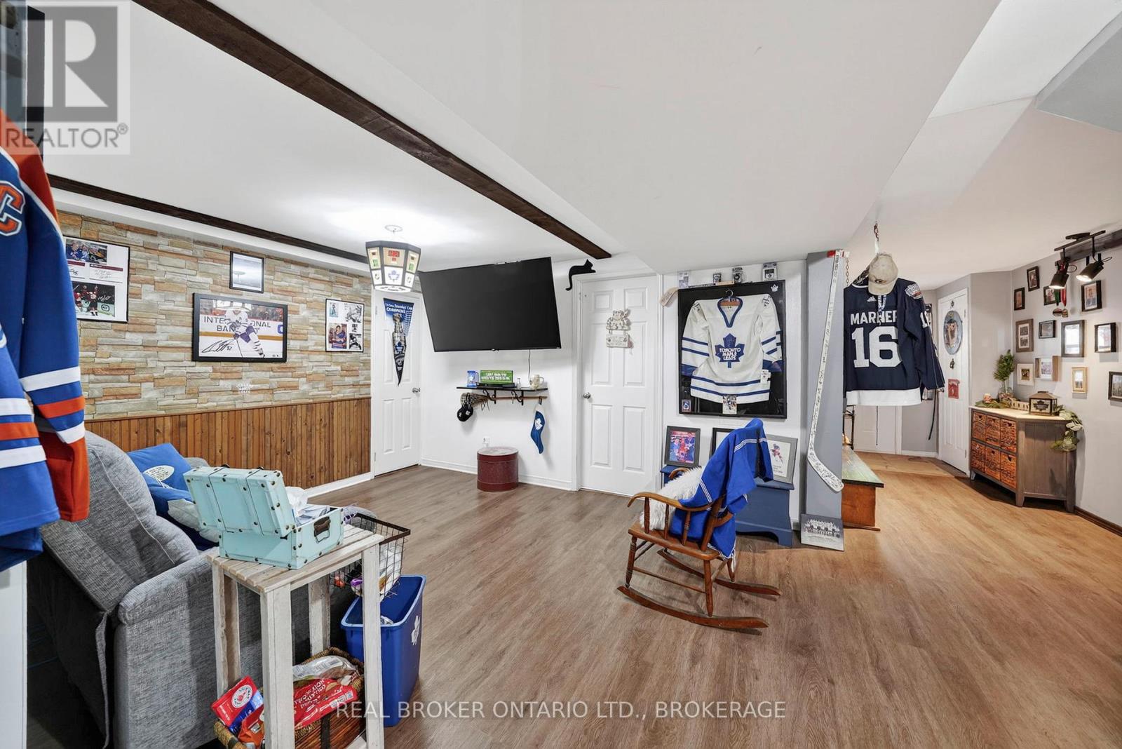 5121 BRUNET ROAD - 20