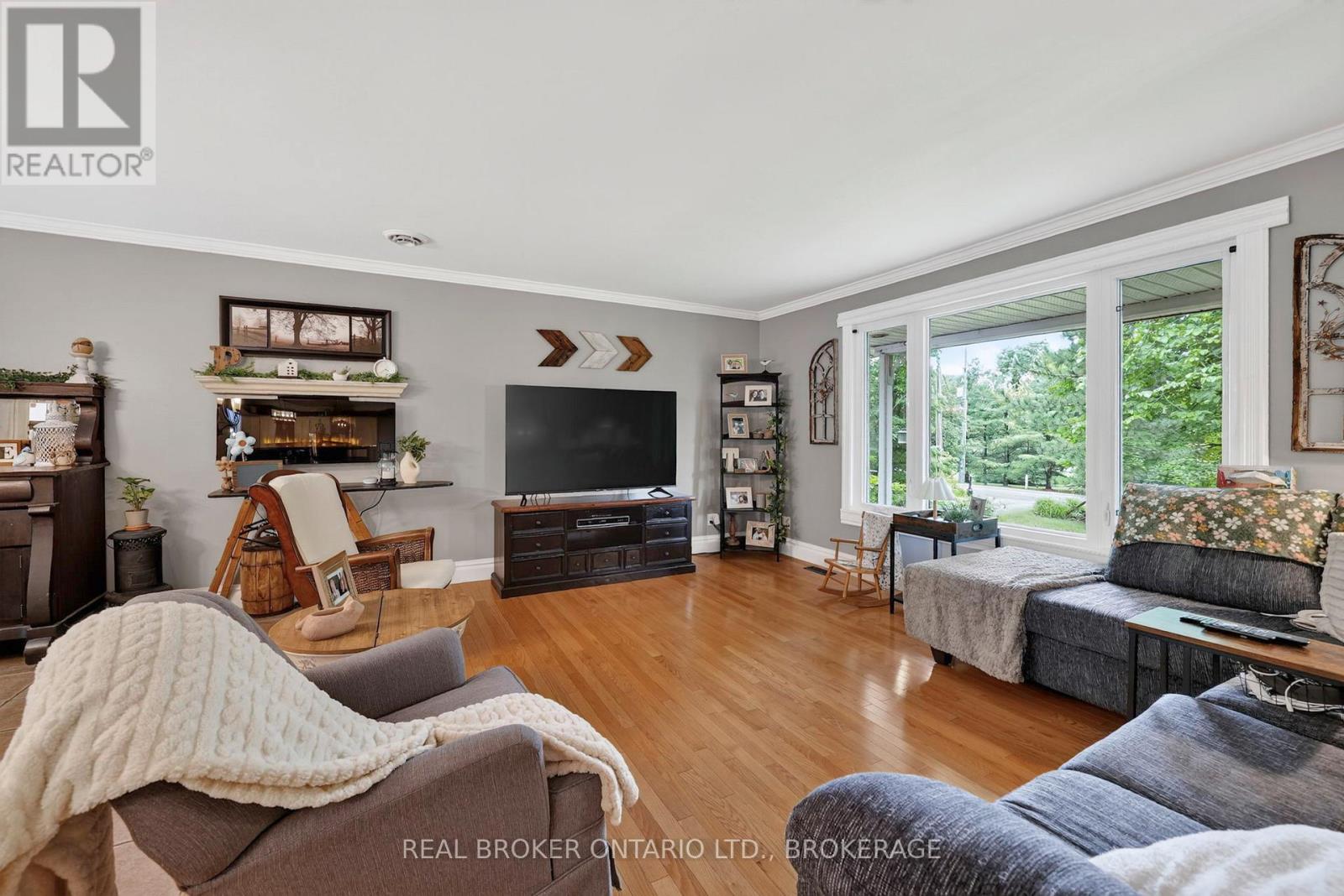 5121 BRUNET ROAD - 4