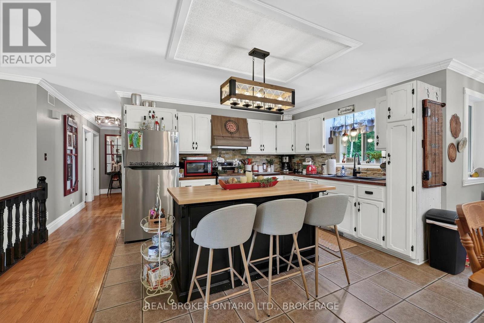 5121 BRUNET ROAD - 9
