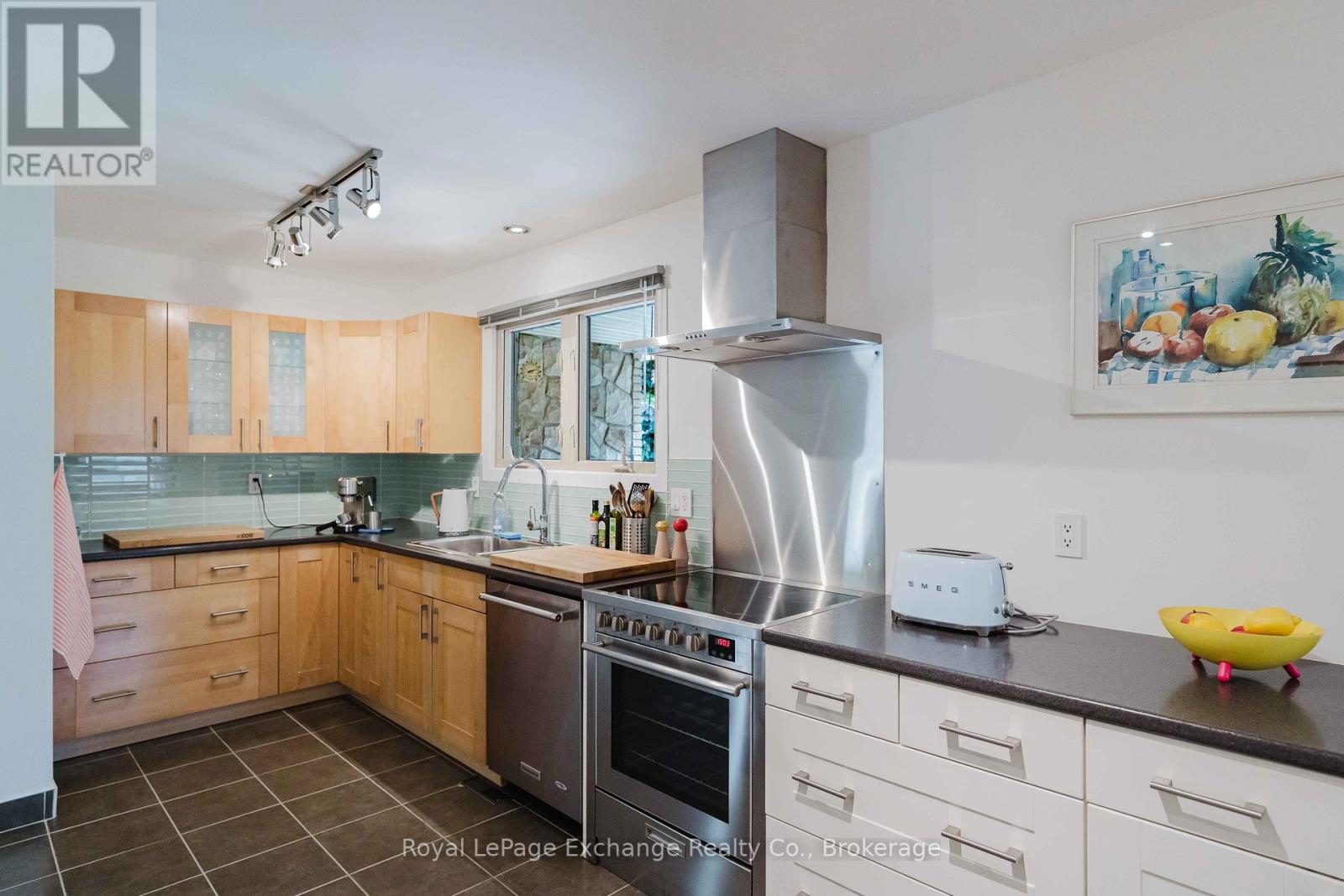 579 PEIRSON AVENUE - 22