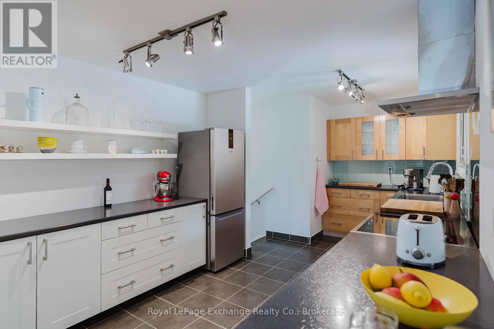 579 PEIRSON AVENUE - 21
