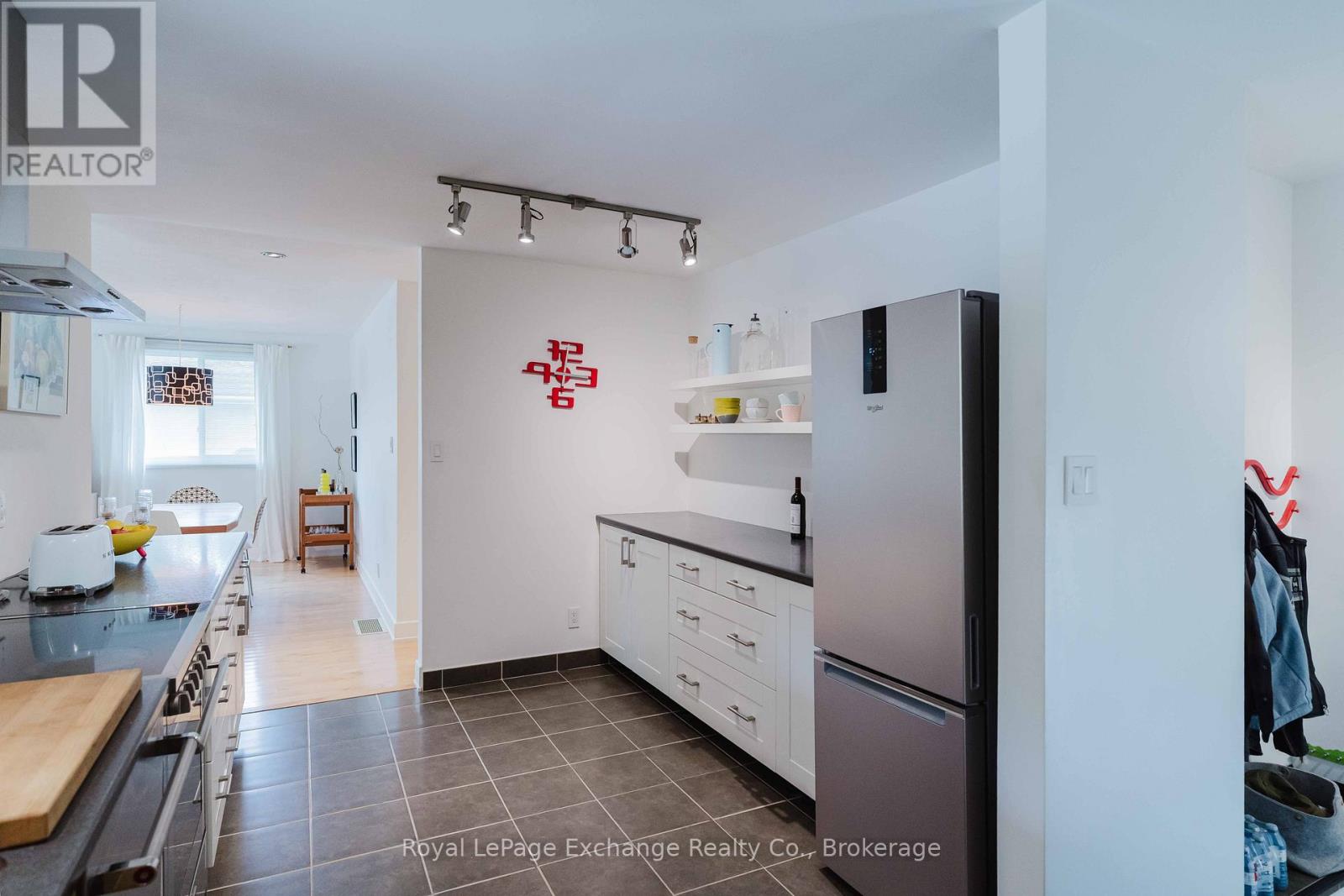 579 PEIRSON AVENUE - 23