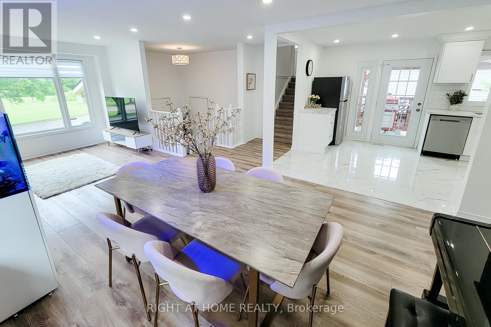 62 HAZEL STREET - 23