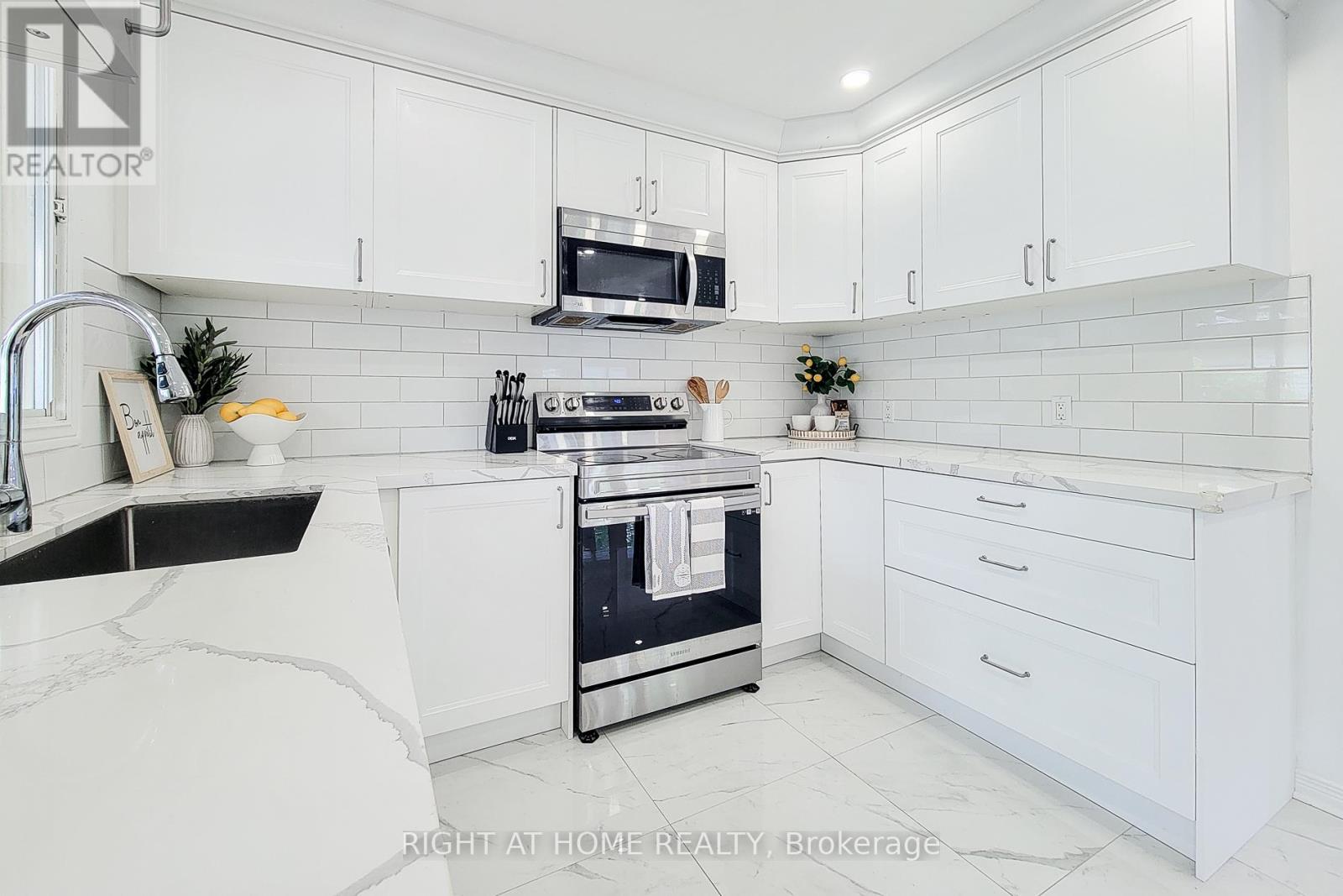 62 HAZEL STREET - 26