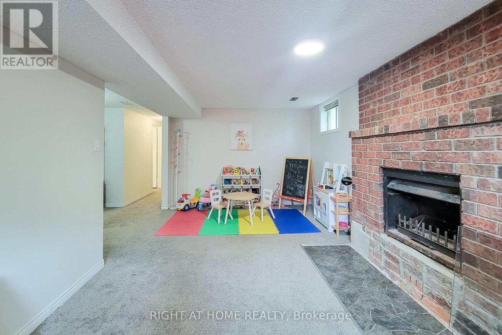 62 HAZEL STREET - 43