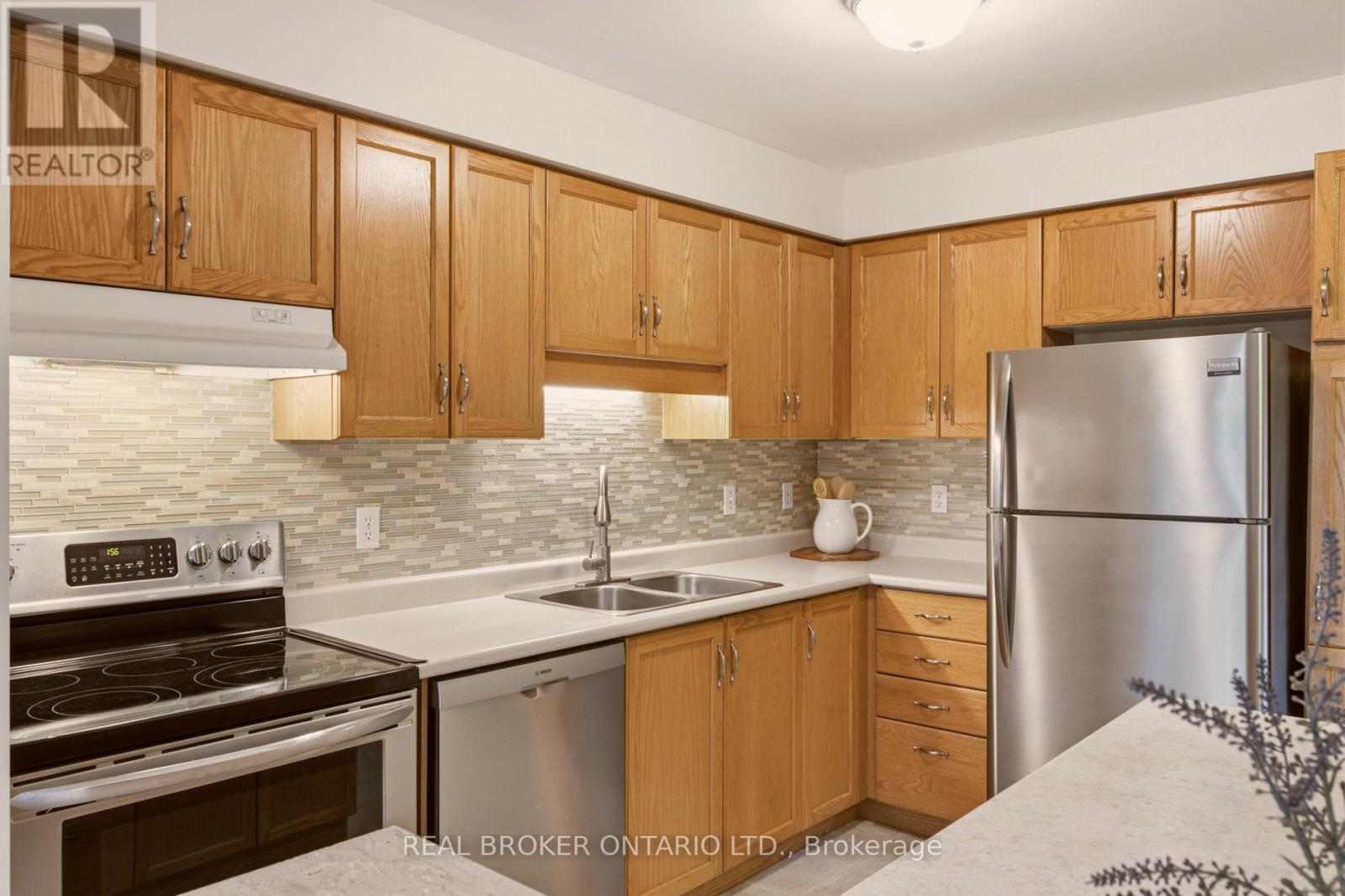 2 IRELAND PLACE - 8