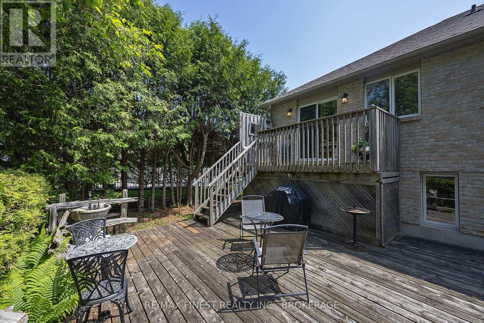 941 MALVERN TERRACE - 10