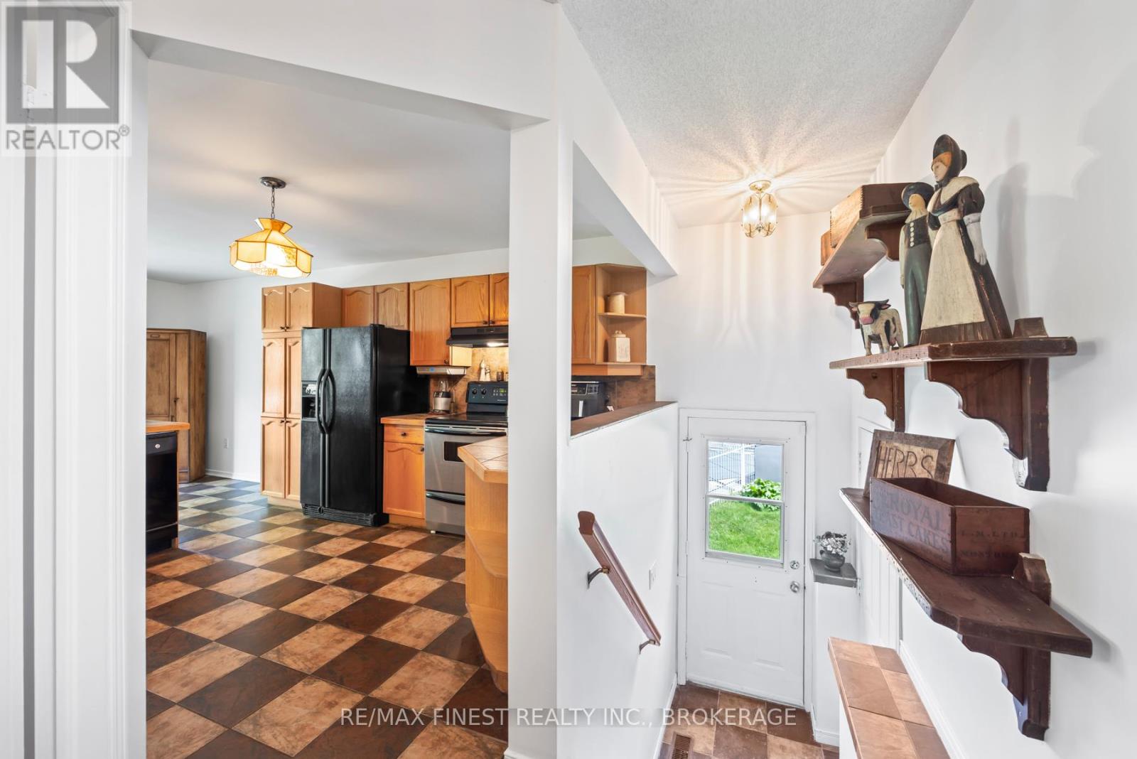 941 MALVERN TERRACE - 23