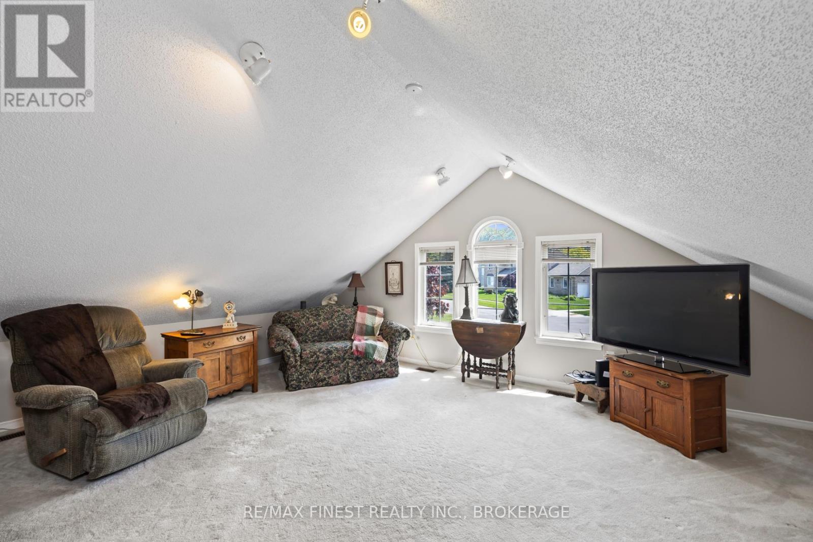 941 MALVERN TERRACE - 30