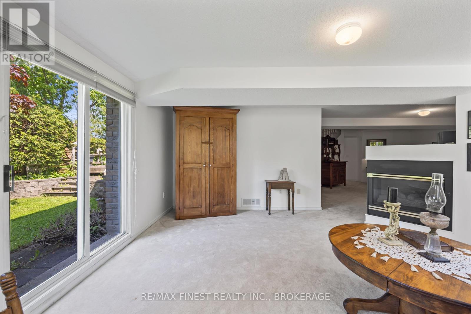 941 MALVERN TERRACE - 37