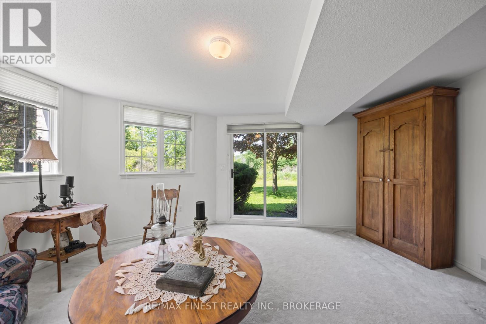 941 MALVERN TERRACE - 38